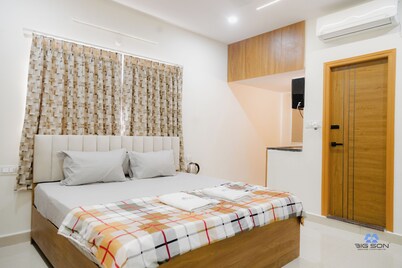 Cosy Ski Retreat Studio with Balcony