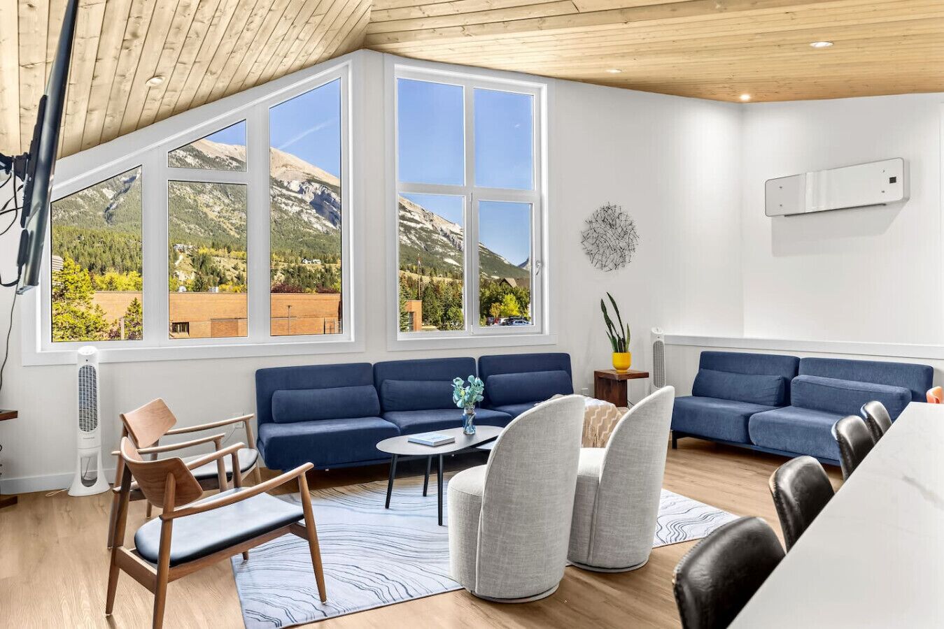 TV, caminetto, videogiochi