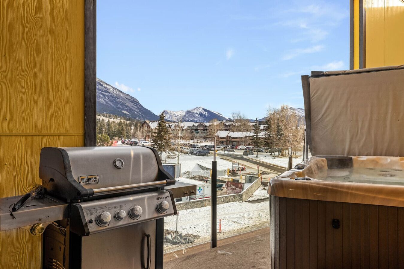 Tina de hidromasaje al aire libre