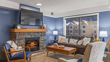 Télévision, cheminée