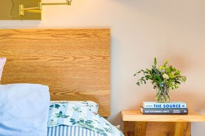 3 chambres, bureau, fer et planche à repasser, accès au Wi-Fi (inclus)