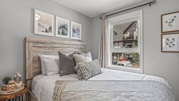 3 chambres, fer et planche à repasser, Wi-Fi gratuit, draps fournis