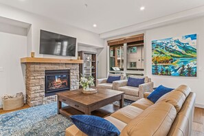 TV, fireplace - Luxurious 2BR Condo + Hot tub + Private Balcony (Canmore)