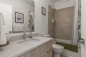 Hair dryer - Mountain & River View | 3BR Penthouse in Golden (Golden)