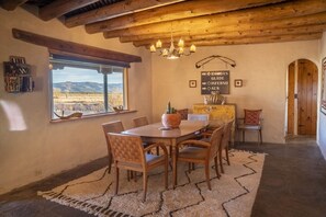 صورة غير مصنفة، 4 من 38، زرّ