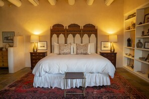 Unclassified image, 2 of 38, button - Casa Nido - Perfect Location - Views in every direction! (El Prado)