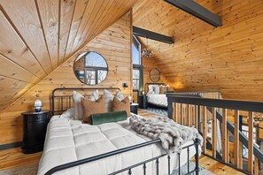 4 chambres, bureau, accès au Wi-Fi (inclus), literie fournie