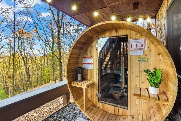 Property grounds - Escape to our luxe, pet-friendly Blue Ridge cabin—sleeps 14 with top amenities! (Blue Ridge)