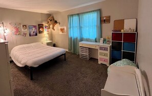 3 dormitorios, escritorio, tabla de planchar con plancha y wifi gratis