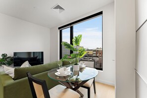 Dining - Luxury Studio Next to Broadway 9316 (Boston)