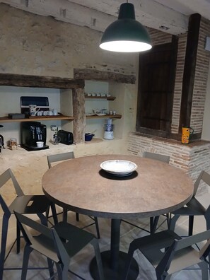 Dining - Authentic Périgord estate (Beaumontois-en-Périgord)