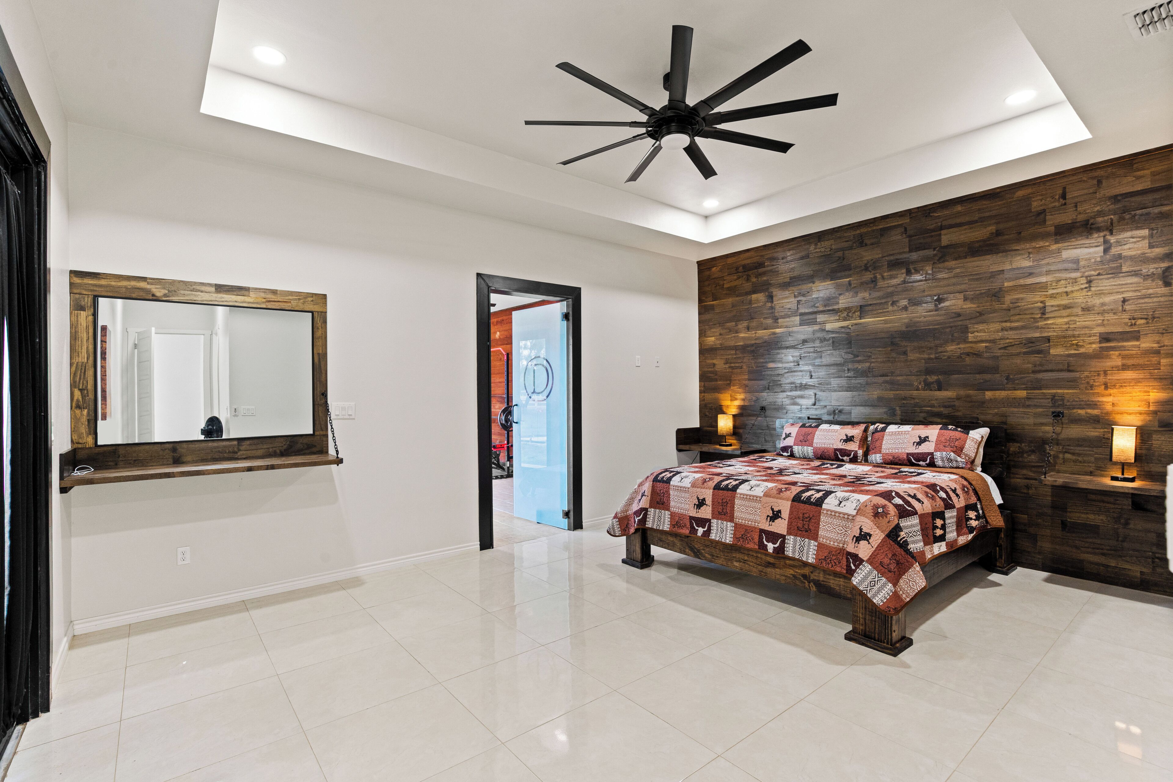 4 bedrooms, desk, free WiFi, bed sheets