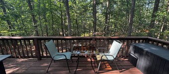Tranquil Cabin like home in Hot Springs Village.