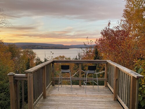 Cabot Trail Seaside Cabin - The Canopy