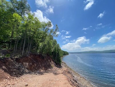 Cabot Trail Seaside Cabin - The Canopy