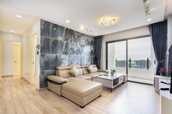 Lyxlägenhet - balkong - utsikt mot staden | 3 sovrum, skrivbord och gratis wi-fi