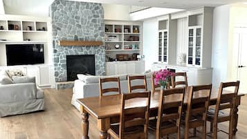 TV connectée, cheminée, imprimantes