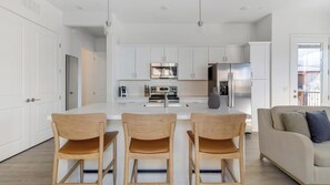 Interior - Landing | Chic 1BD, Pool (Oro Valley)