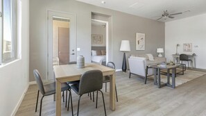 Interior - Landing | Incredible 2BD, Pool (Oro Valley)