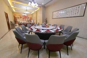 Restaurant - YunLong HOTEL (Ongniud Banner)