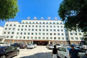 Exterior - YunLong HOTEL (Ongniud Banner)