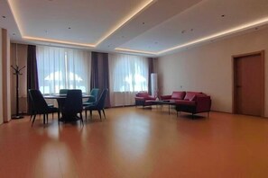 Restaurant - YunLong HOTEL (Ongniud Banner)