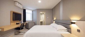 Jinzhou Star Hotel (Jinzhou Luoyang Road)