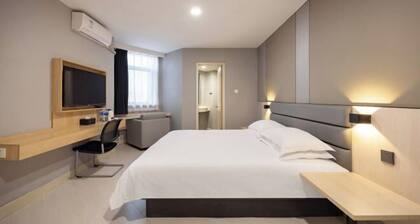 Jinzhou Star Hotel (Jinzhou Luoyang Road)