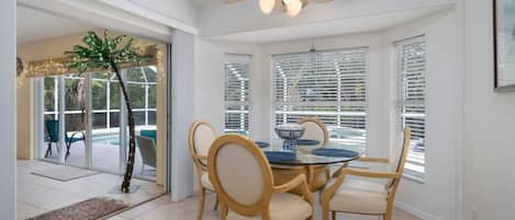 تناول الطعام