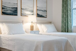 3 bedrooms, desk, iron/ironing board, free WiFi