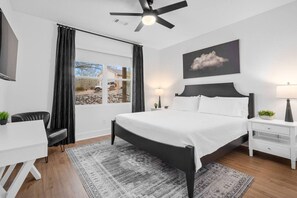 3 bedrooms, desk, iron/ironing board, free WiFi
