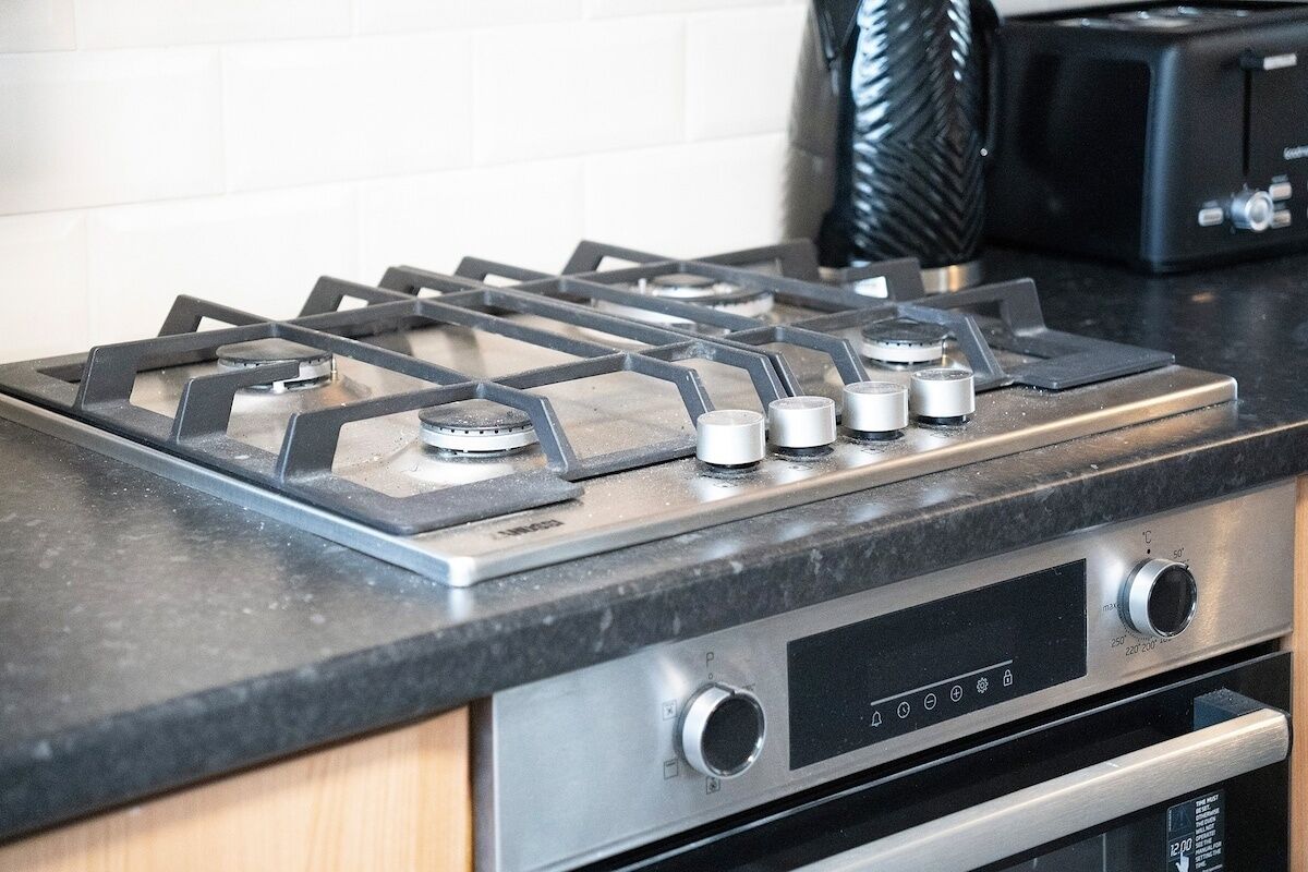 Micro-ondes, four, plaque de cuisson, grille-pain