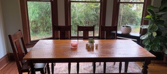 5-min walk to Downtown Olympia and Capital Lake, 4br, sleeps 10