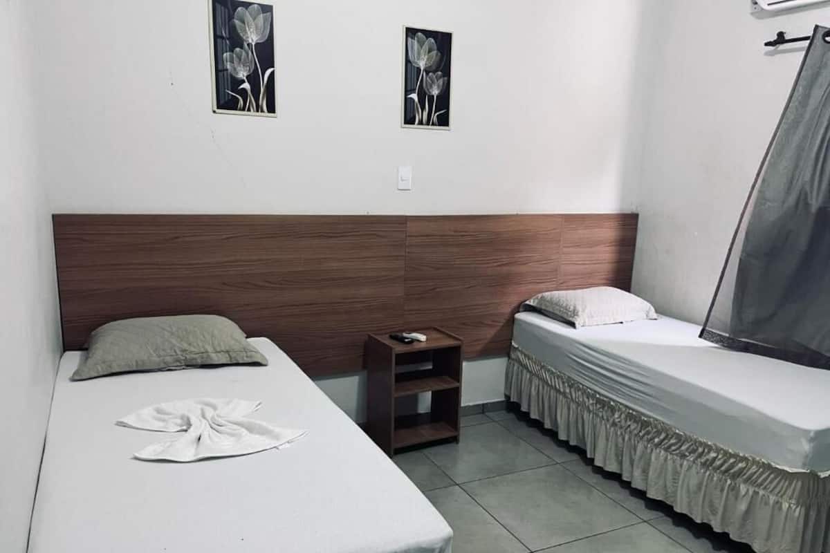 Standard Room | Desk, laptop workspace, bed sheets