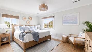 2 bedrooms, desk, iron/ironing board, free WiFi