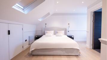 3 bedrooms, iron/ironing board, travel crib, free WiFi