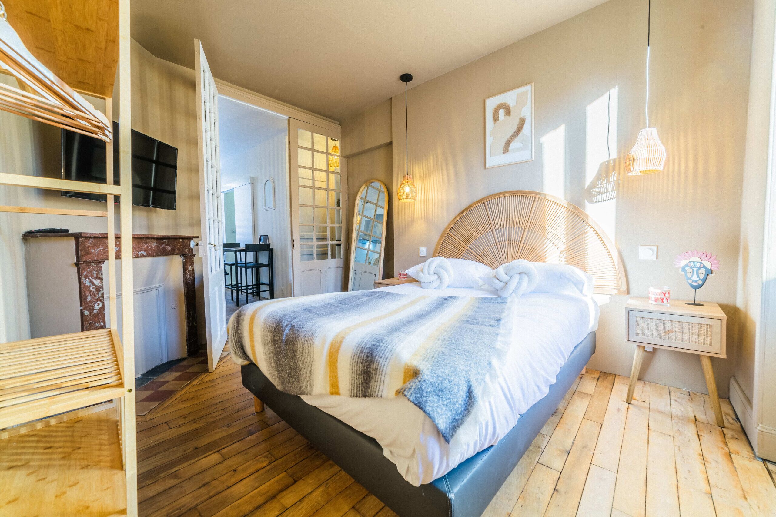 1 chambre, fer et planche à repasser, Wi-Fi gratuit, draps fournis