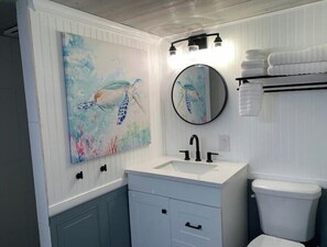 Dusche, Handtücher, Seife, Toilettenpapier
