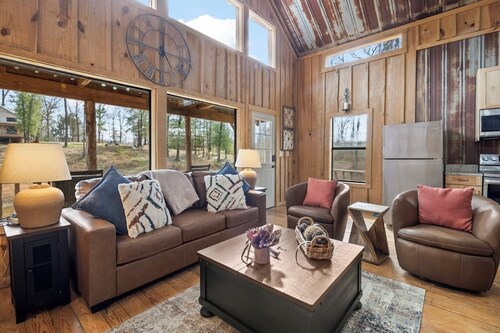 Hidden Oaks Majestic Cabin #3