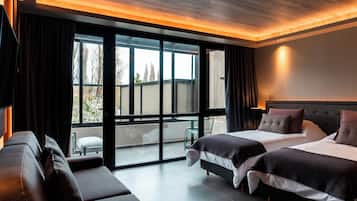 Superior Suite, 1 King Bed with Sofa bed, Courtyard View, Tower | Balcony view