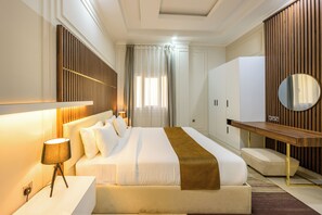 独特套房, 双浴室 | 1 多间卧室、埃及棉床单、高档床上用品、记忆海绵床垫