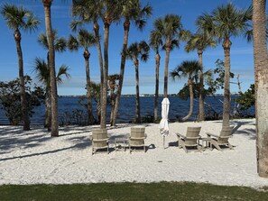 Ligstoelen, strandlakens
