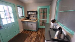 電子レンジ、オーブン、コンロ