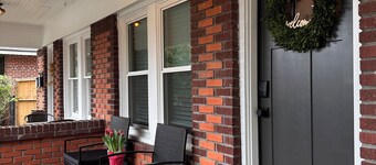 Heights Haven - A Charming bungalow in the fabulous Houston Heights neighborhood