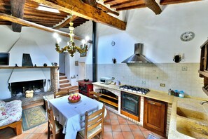 Dishwasher - Ancient villa with private pool and garden in Val D'Orcia, Unesco heritage site (Radicofani)