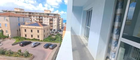 Appartement, 1 chambre, balcon | Enceinte de lâhĂ©bergement