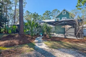 Exterior - Barefoot Bliss | 5BR | Screened-in Pool & Spa! Carriage House! Walk to Beach! (Santa Rosa Beach)