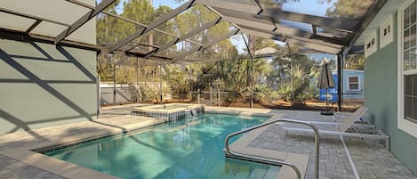 Beheizter Pool