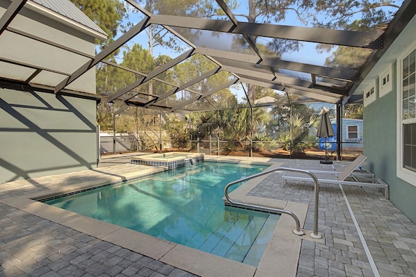 Beheizter Pool