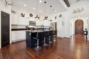 Microwave, oven, stovetop, dishwasher - Beaver Lake Getaway  3BR w/ Hot Tub, Fire Pit & Boat Parking! (Garfield)